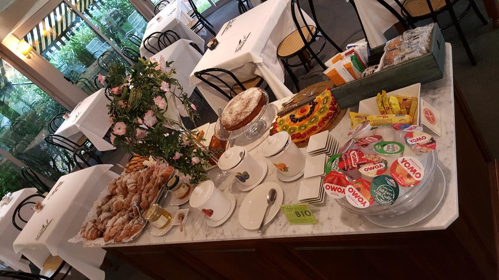 Hotel Augustus Fano Eksteriør billede