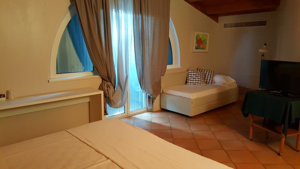 Hotel Augustus Fano Eksteriør billede