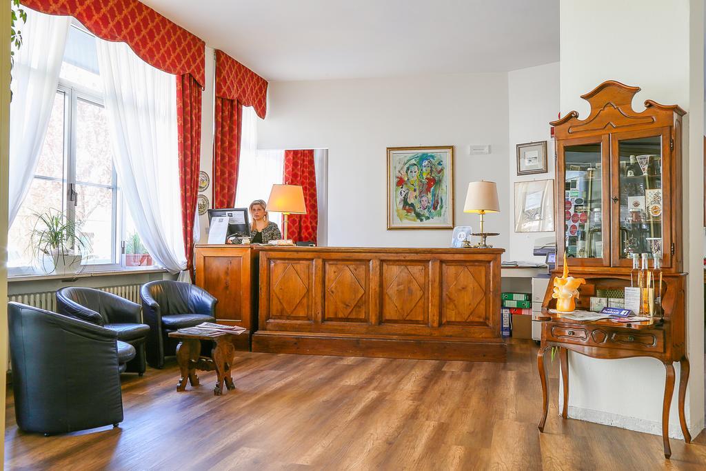 Hotel Augustus Fano Eksteriør billede