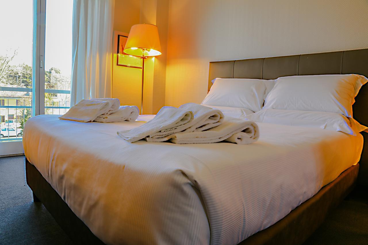 Hotel Augustus Fano Eksteriør billede