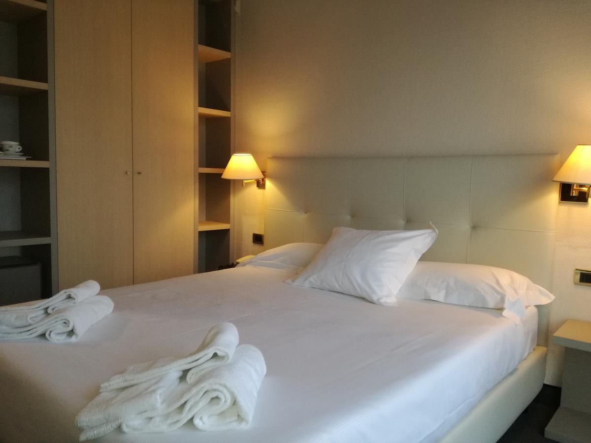 Hotel Augustus Fano Eksteriør billede