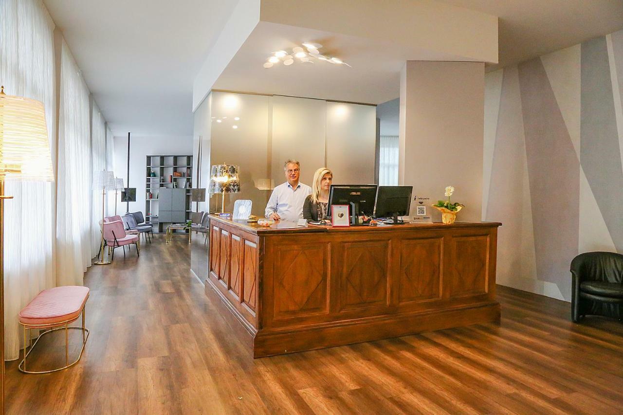 Hotel Augustus Fano Eksteriør billede