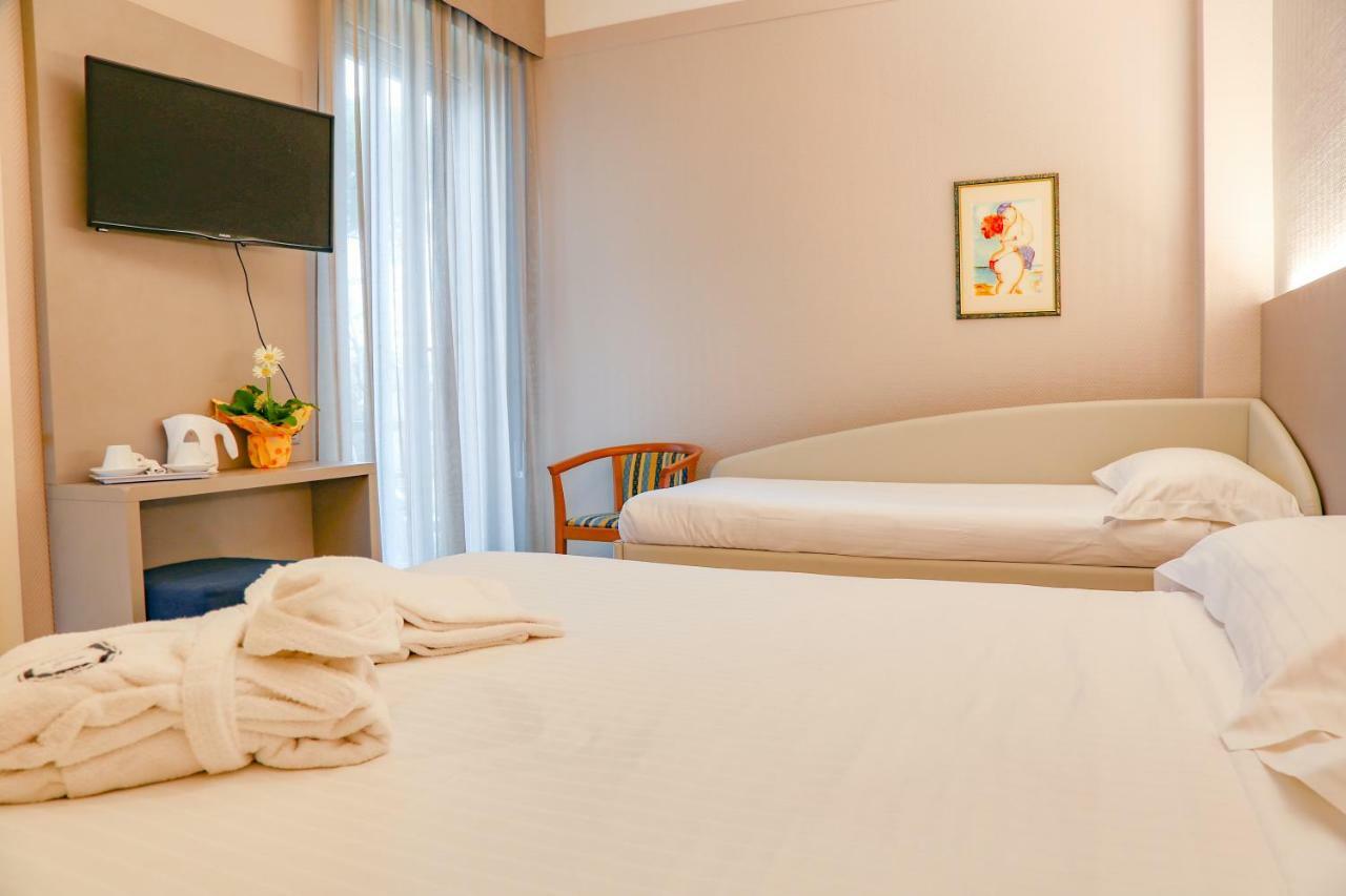 Hotel Augustus Fano Eksteriør billede